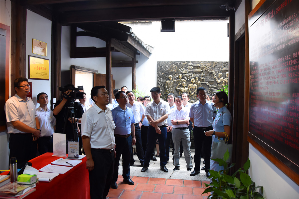 鼓樓區開展“不忘初心強黨性 牢記使命勇擔當”黨性教育現場教學