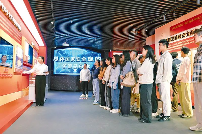 堅(jiān)定不移貫徹總體國家安全觀 以高水平安全護(hù)航中國式現(xiàn)代化