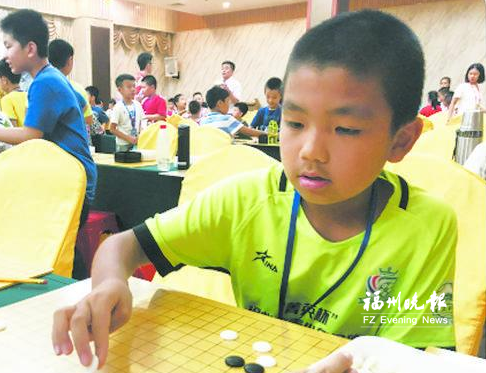 鼓樓區業余圍棋段位賽開枰 近700名選手參加
