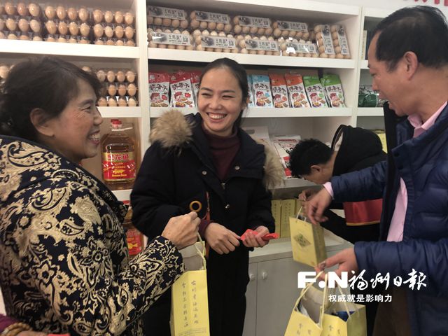楊橋河南社區(qū)“紅色驛站”揭牌　愛心傳遞溫暖